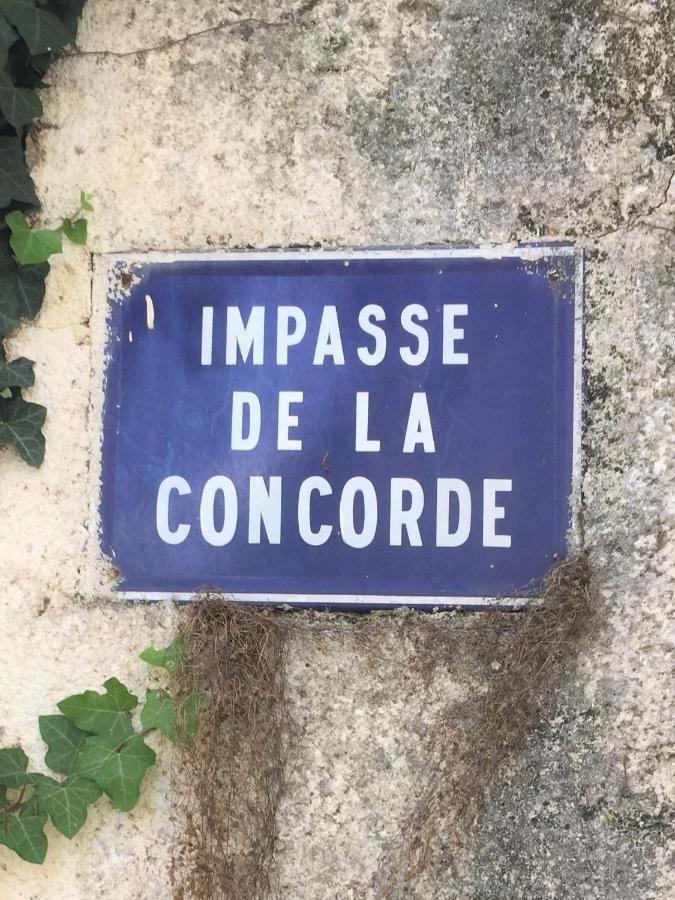 La Maisonnette De La Concorde Au Coeur De Моасак Екстериор снимка